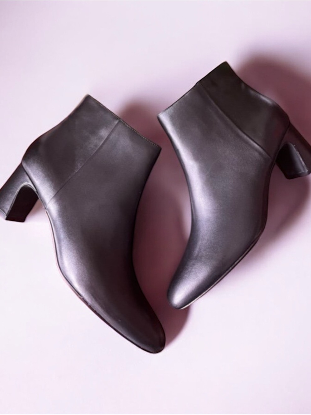 Size 10 BNIB Womens Black Leather Boots Minimalist Round Toe Kitten Heel Shoes
